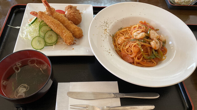 すずめ家 - 砂越（食堂）の写真