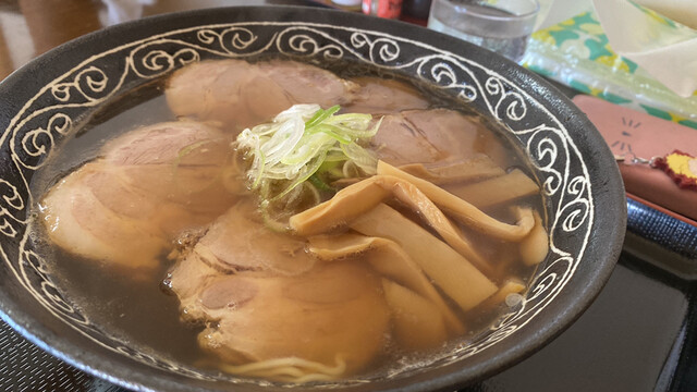 すずめ家 - 砂越（食堂）の写真