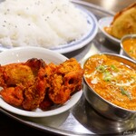 Ajian Kicchin Arohi - 2020年4月　ツーカレーセット（エッグキーマ、マトン）　まあこの手のお店はどこも似たり寄ったりやな～(´▽｀)