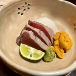 つる由 - 鰹のタタキと雲丹たん♡