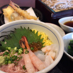 夢庵 - 小海鮮丼