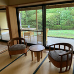 仙郷樓 奥の樹々 - 