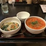 Chaina Kitchen - ハーフセットⒶ(中華丼と担々麺)の麺・丼両方増量 1,050円(増量なし950円)