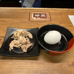 Ichi ran - 左｢追加牛弥郎｣、右｢半熟塩ゆでたまご｣
                      お店のサービス