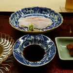 道人 - 愛媛県の白甘鯛のお造り、由良の塩雲丹と共に