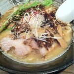 麺屋 天孫降臨 - 2012.6.26　黒天降（にんにく黒マー油）680円