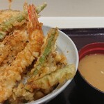 Tendon Tenya - オールスター丼＋α これで970円(税込)