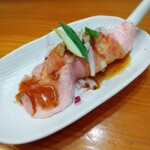 煮干し豚骨らーめん専門店 六郷 - れんげ肉寿司 100円