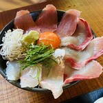 そば草香 - 海鮮丼が運ばれてきました✨✨