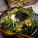 どんぐり - 京水菜と半熟卵の元気が出るサラダ 