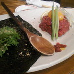 正泰苑 - みんなでユッケ