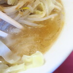 ラーメン二郎 - スープ