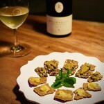 ORGANIC BAR MILI - カレーと自家製のKOSOレモンギーの2種類の味でお楽しみ下さい。