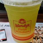 ウェンディーズ・ファーストキッチン - 緑茶とレモン。合います。