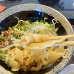 Roushisen - 刀削麺の麺