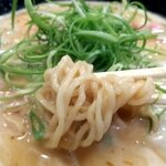 弘雅流製麺 - 鶏骨醤油らーめんの自家製麺