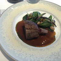 ベージュ アラン・デュカス 東京 - 