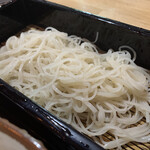 手打蕎麦のたぐと - 更科蕎麦は2回に分けて提供。