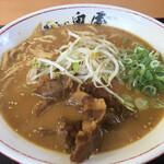 徳島ラーメン奥屋 - 味噌ラーメン。お肉は同じ。