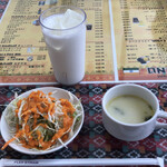 Dhaulagiri - スープ、サラダとドリンク付き