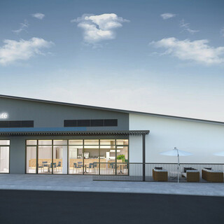 ガラス張りのおしゃれ空間◎緑を眺めながらゆったりと