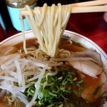 本家 第一旭 - 麺リフトアップ