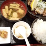 こだわり炭火焼鳥 ふらふら - チキンステーキ御膳\750。お代わりあり。