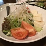 寿司居酒屋 じゅん平 - とうふとトマトのサラダ（500円）