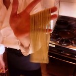 欧割烹 清水 - 今日はセロリを練り込んだ麺です