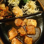 炭火焼肉 東京苑 - 定食の上ミノ。