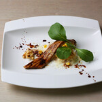 レストラン 桂姫 - 穴子のキャラメリゼ　コンテチーズ　クルミと共に