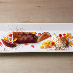 レストラン 桂姫 - 洋梨のテリーヌ　ブラックチョコレートをアクセントに