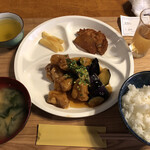 家庭料理　かわじ - ♪揚げ出しなす鶏定食￥600