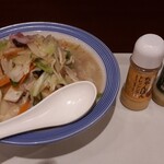 リンガーハット - 野菜たっぷりちゃんぽん814円