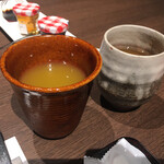 箱根 翠松園 - マンゴージュース、ほうじ茶