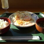 フードコート柿里　 - 朝日を浴びた洋朝食