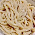 丸亀製麺 - テイクアウト　氷うどん　
            容器投入前、しっかり氷水でシメてました。