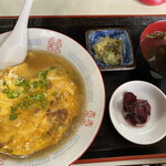 中華料理かあちゃん - 天津飯500円。本日のサービス品でした。