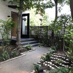 AMOUR - お店の庭。落ち着いて綺麗