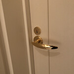 AMOUR - 洗面所のドアノブ、真鍮製。これ好きなんです。