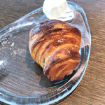 AMOUR - ビスクスープに合うように作られた特製のクロワッサンです