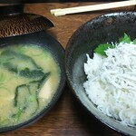 まるさん松本 - しらすどんぶり