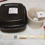 吉野家 - 牛丼特盛　632円＋税　豚汁　186円＋税