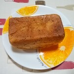 ポンパドウル - 紅茶と洋梨のクリームパン