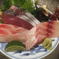 土佐料理 祢保希 銀座店 - 朝獲れ 天然刺身盛り合わせ