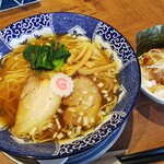 ハマカゼ拉麺店 - 清湯醤油らーめん＆ミニパーコー飯