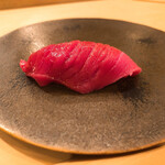 木挽町 とも樹 - 本鮪中トロのにぎり