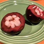 ラープと琥珀と時々煙り - マンゴースチン(デザートは専門店でｗｗ)