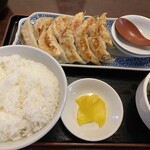 らーめん十勝 - 餃子定食