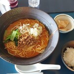 Katsuta Gorufu Kurabu Resutoran - 担々麺